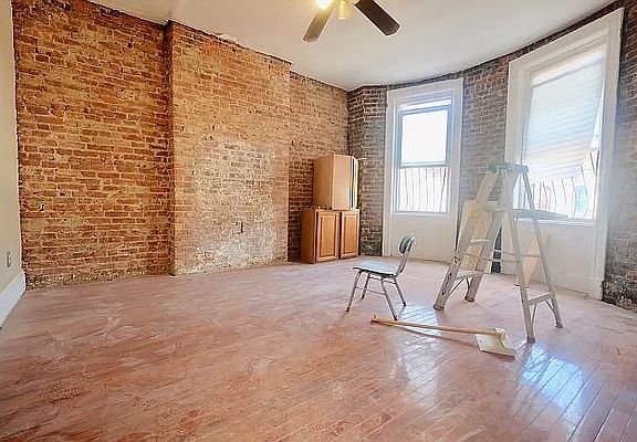 3rd image of 294 Weirfield St #1