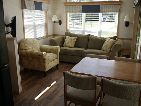 5th image of 23 College Dr #308