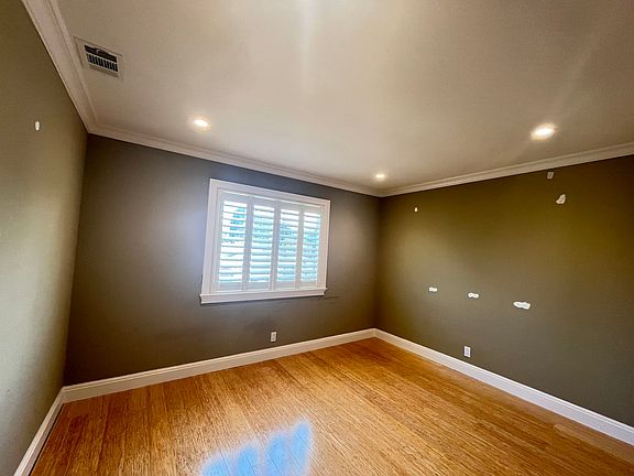 4th image of 739 Millswood Ct