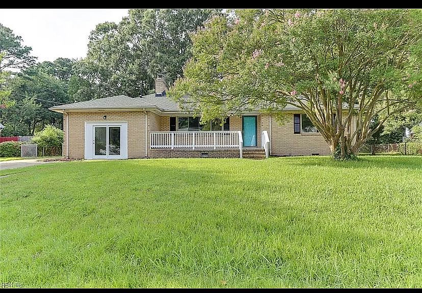 1st image of 5808 Hawthorne Ln