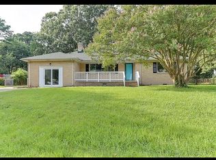 5808 Hawthorne Ln, Portsmouth, VA 23703