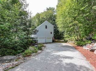 15 Trent Rd, Hooksett, NH 03106