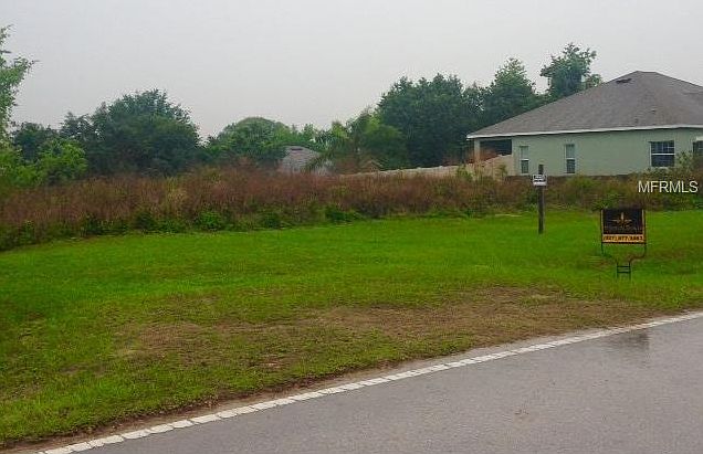 2nd image of 726 Simeon Rd