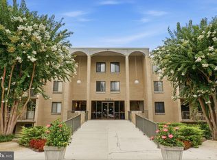 7425 Democracy Blvd APT 206, Bethesda, MD 20817