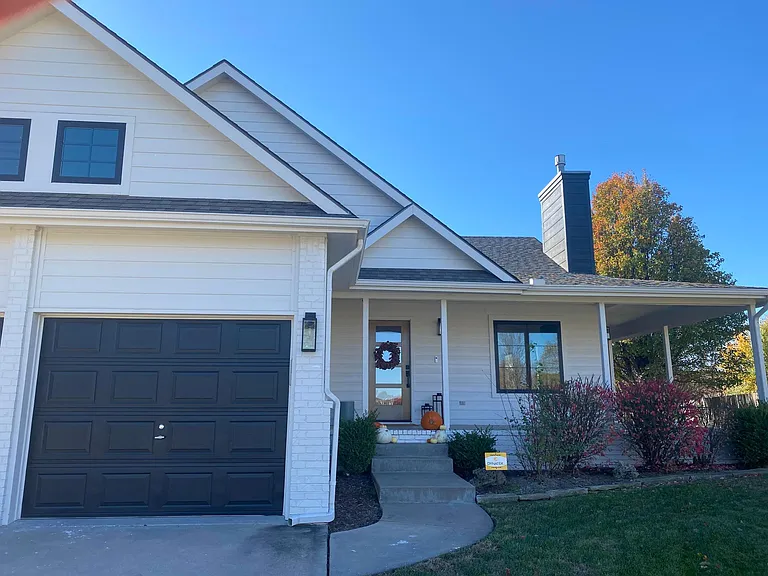 607 Havenwood Ct — Photo 2