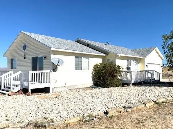 217 Blakeland Dr, Spring Creek, NV 89815