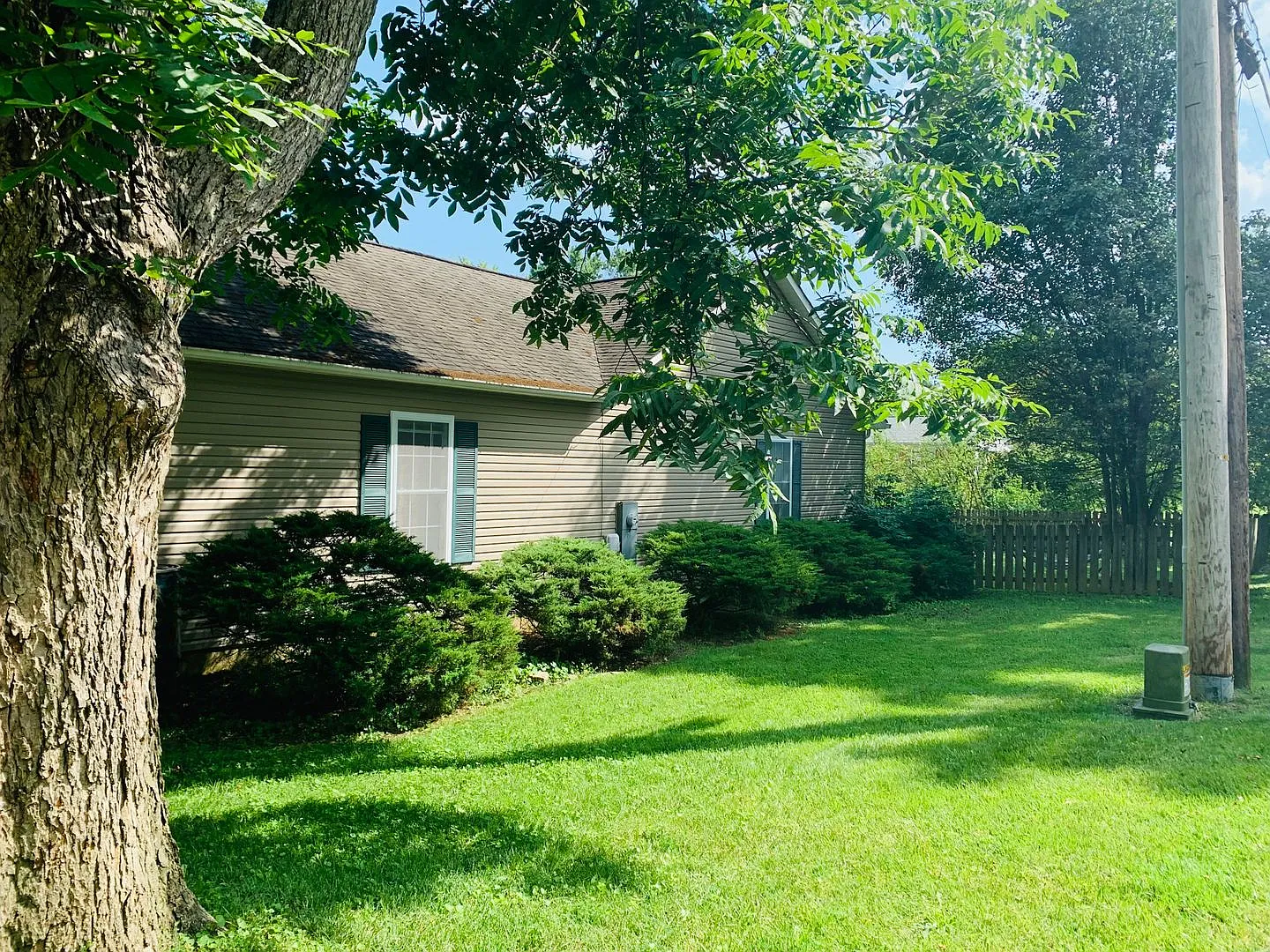 3 Bedroom, 2 Bath House in Downtown Blacksburg — Photo 2