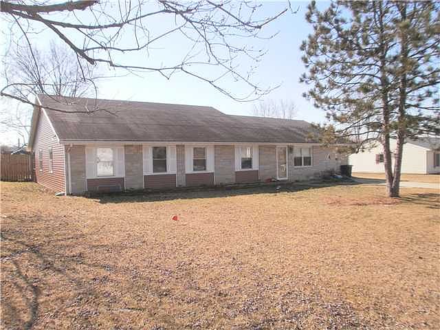 1st image of 140 Hillside Dr