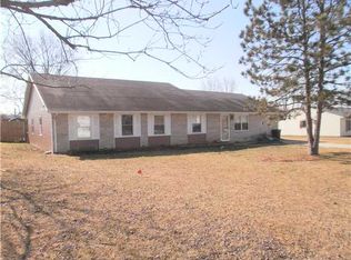 140 Hillside Dr, Hartford City, IN 47348