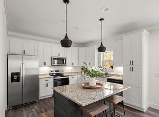 140 Cascade Ridge Rd, Fairview, NC 28730