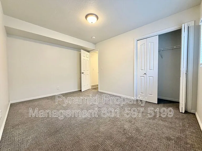 3178 S 945 E #B — Photo 15