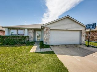 2003 Wildwood Dr, Forney, TX 75126