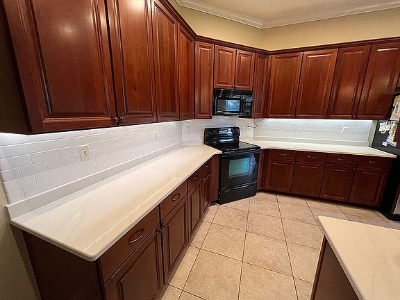 3rd image of 13817 Harbor Creek Pl