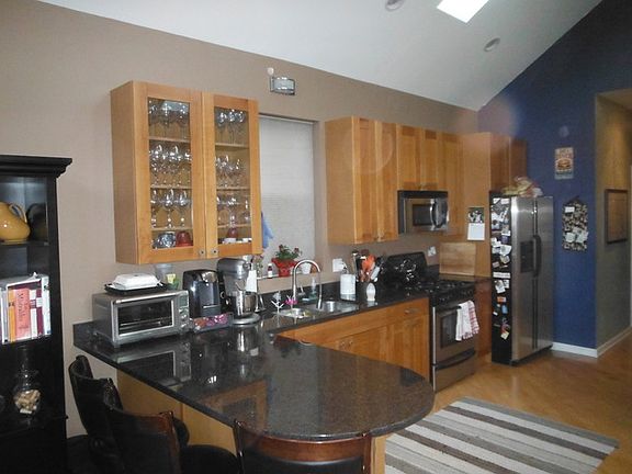 2nd image of 1541 N Talman Ave