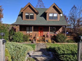 494 Laurel Lakes Pkwy, Lake Lure, NC 28746