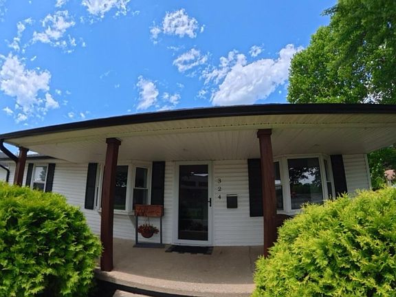 2nd image of 324 Sleepy Ln