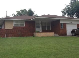 728 Hedge Dr, Midwest City, OK 73110