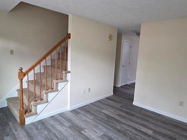 35-37 Westland Ave — Photo 5