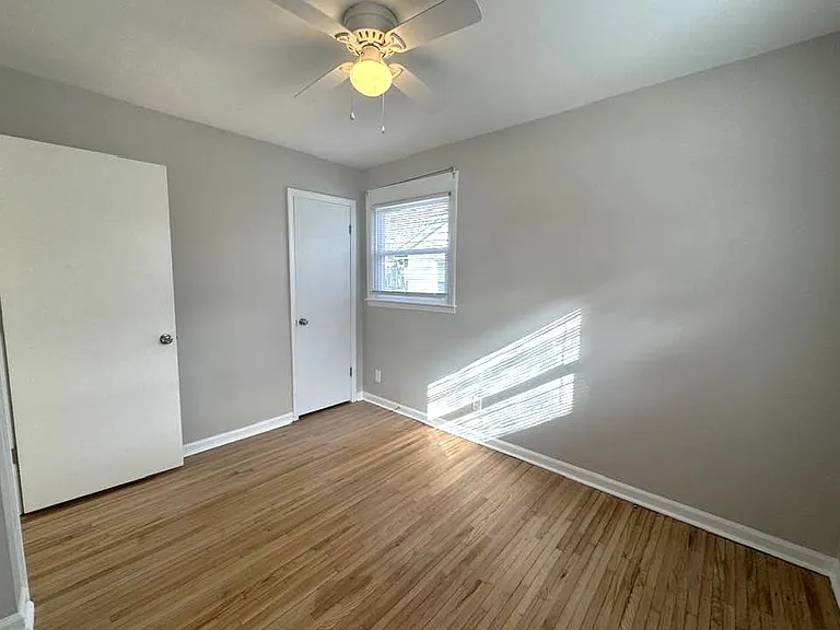 439 Sadie Dr — Photo 16