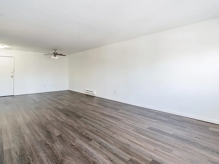 Garrison Apartments — Photo 13