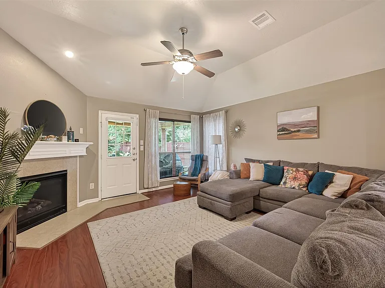 11518 Columbia Pines Ln — Photo 8