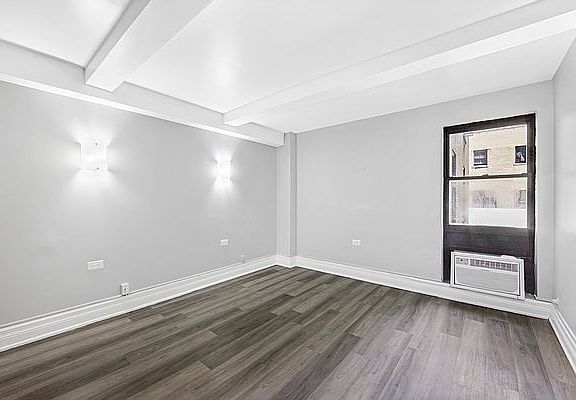 2nd image of 240 W 73rd St APT 710