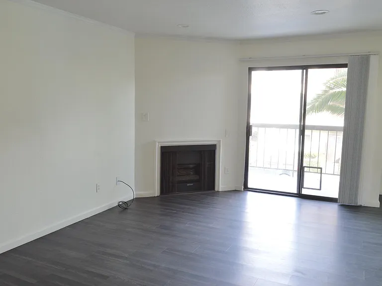 1600 W Carson St #104 — Photo 12