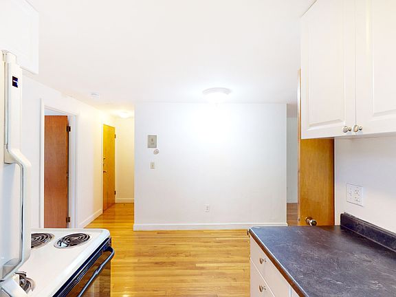 4th image of 191 W Wyoming Ave #11