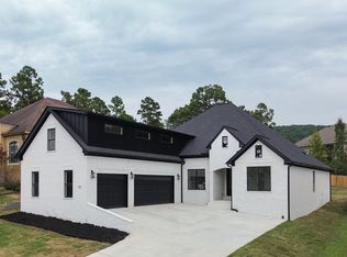 41 Commentry Dr, Little Rock, AR 72223