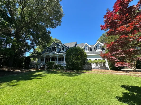 3040 Creek Rd, Kitty Hawk, NC 27949