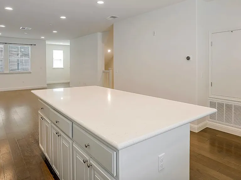 341 Wild Rose Way — Photo 7