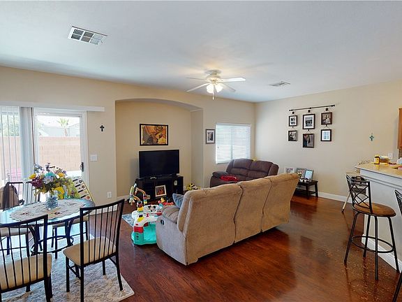3rd image of 1081 Pleasure Ln #103
