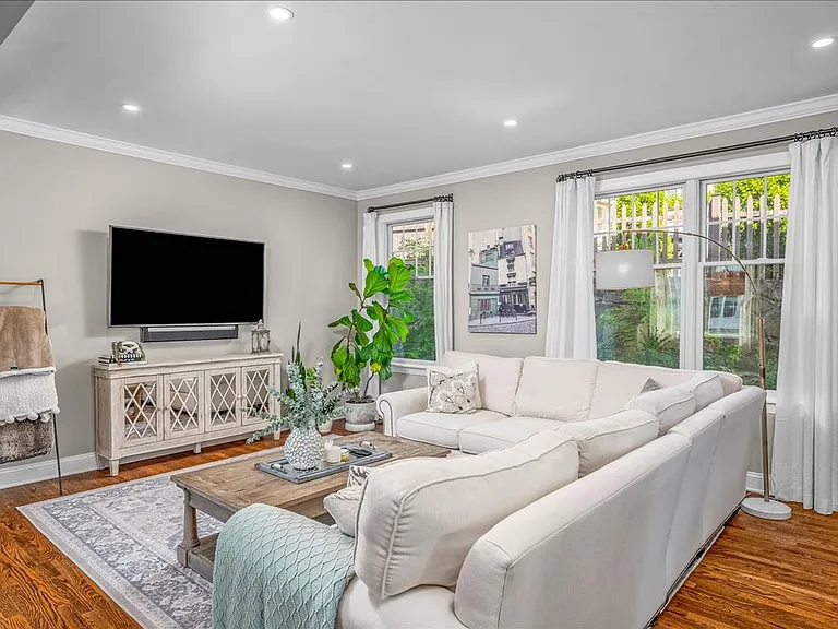 14 Woodale Pl — Photo 8