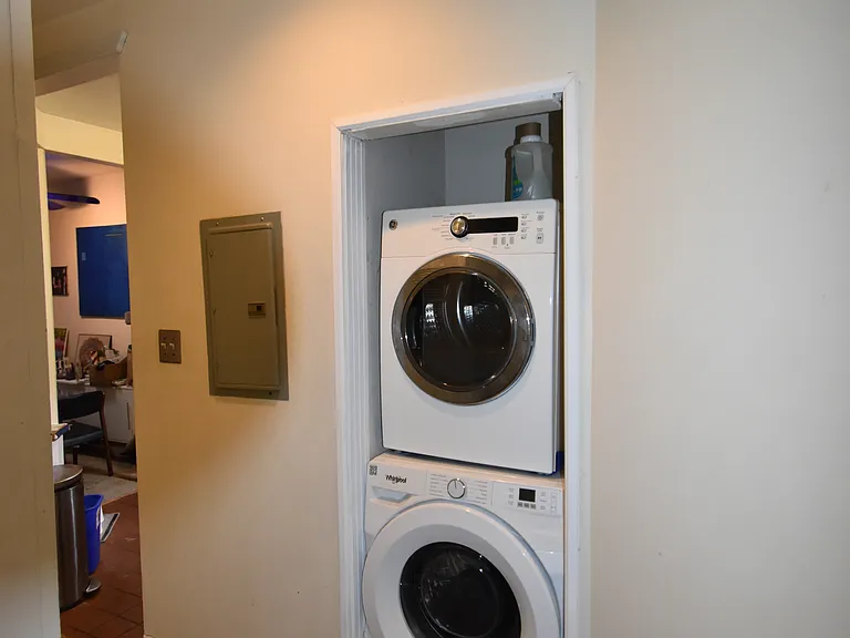 238 S 11th St #3 — Photo 24