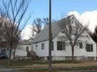 1202 E Capitol Ave, Pierre, SD 57501