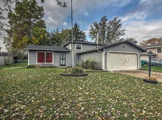 7544 Hendricks St, Merrillville, IN 46410