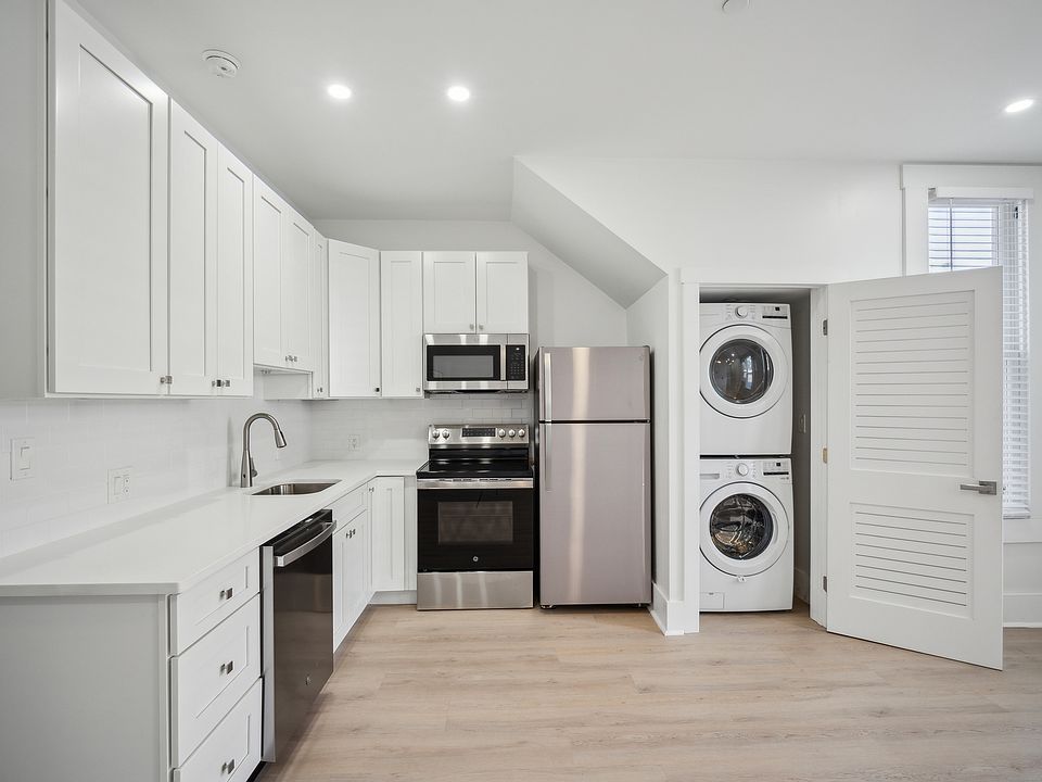 1st image of 326 S Plant Ave #2