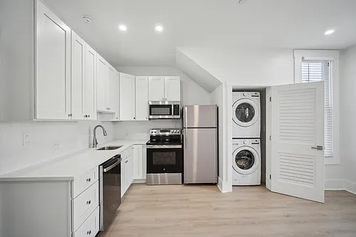 326 S Plant Ave #2 Photo 1
