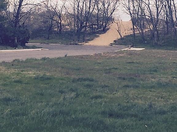 5th image of 268 Seabreeze Ave