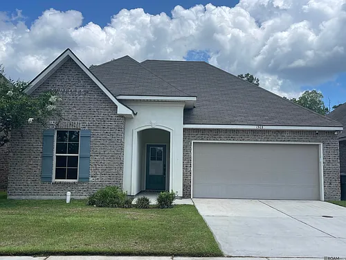 1303 Hickory Creek Dr Photo 1