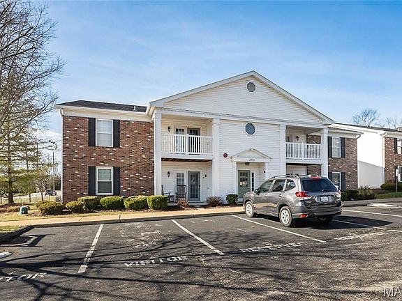 3rd image of 3402 Country Stone Manor Dr APT F