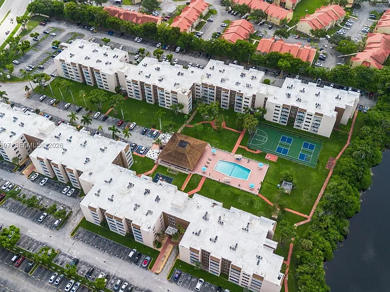 6950 Miami Gardens Dr #2-501 — Photo 32