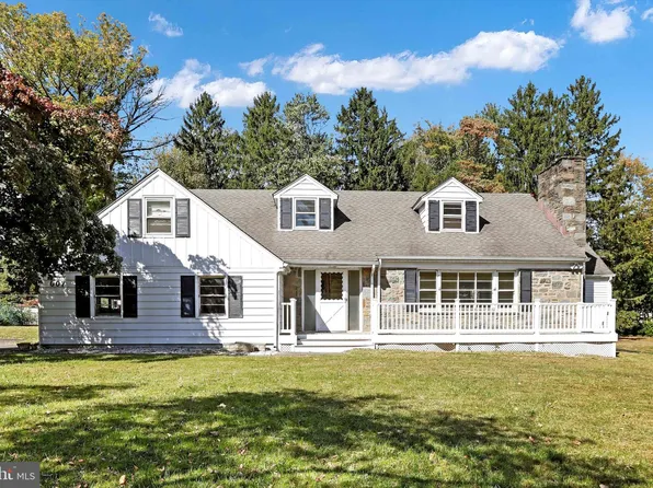 7 Vernon Ln, Yardley, PA 19067