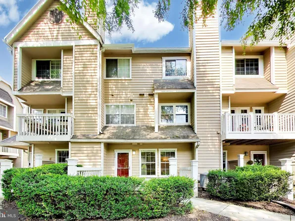 10823 Hampton Mill Ter APT 370, Rockville, MD 20852