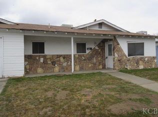 1764 Parkside Dr, Hanford, CA 93230