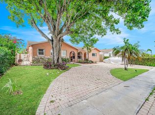 22667 SW 64th Way, Boca Raton, FL 33428
