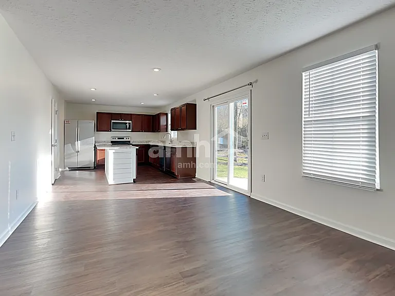 4651 Megan Danielle Dr — Photo 4