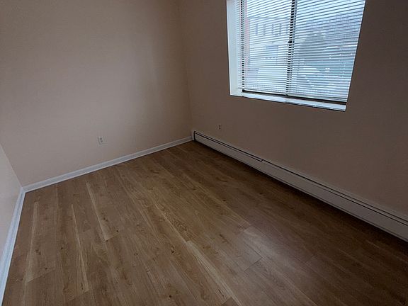 3rd image of 362 Centre St APT 6