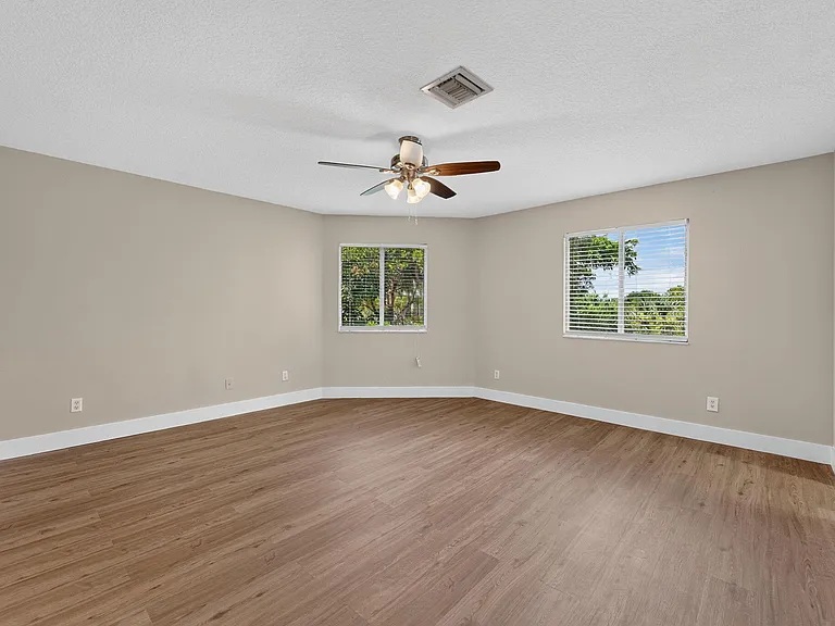 6775 SW 195th Ave — Photo 30