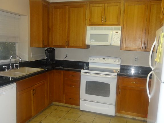 3rd image of 5739 Townsend Ct